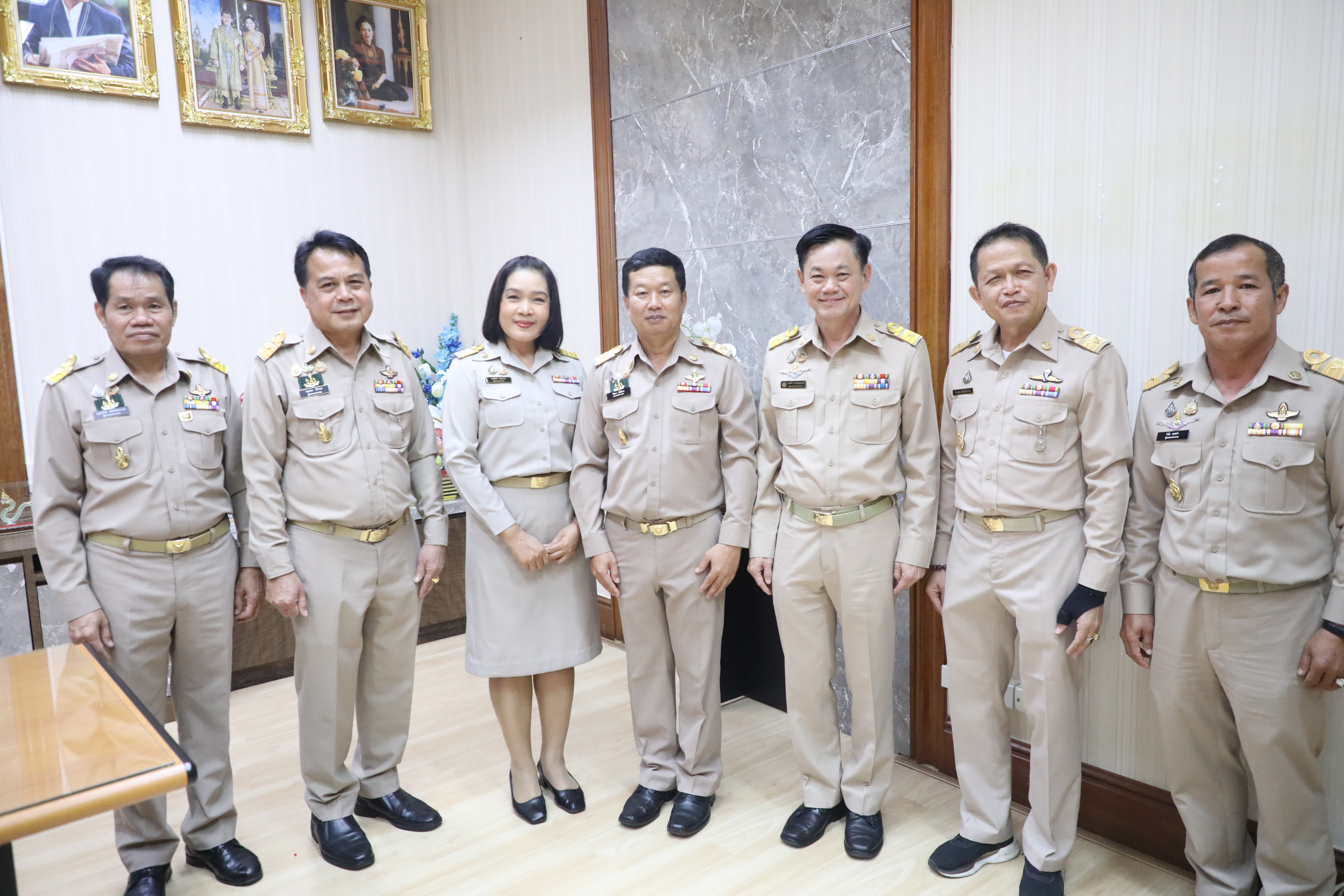 title - ส.ป.ก. ร่วมกัน สวัสดีปีใหม่ ผู้บริหารสำนักงานการปฏิรูปที่ดินเพื่อเกษตรกรรม พร้อมรับพรต้อนรับปีใหม่ 2569